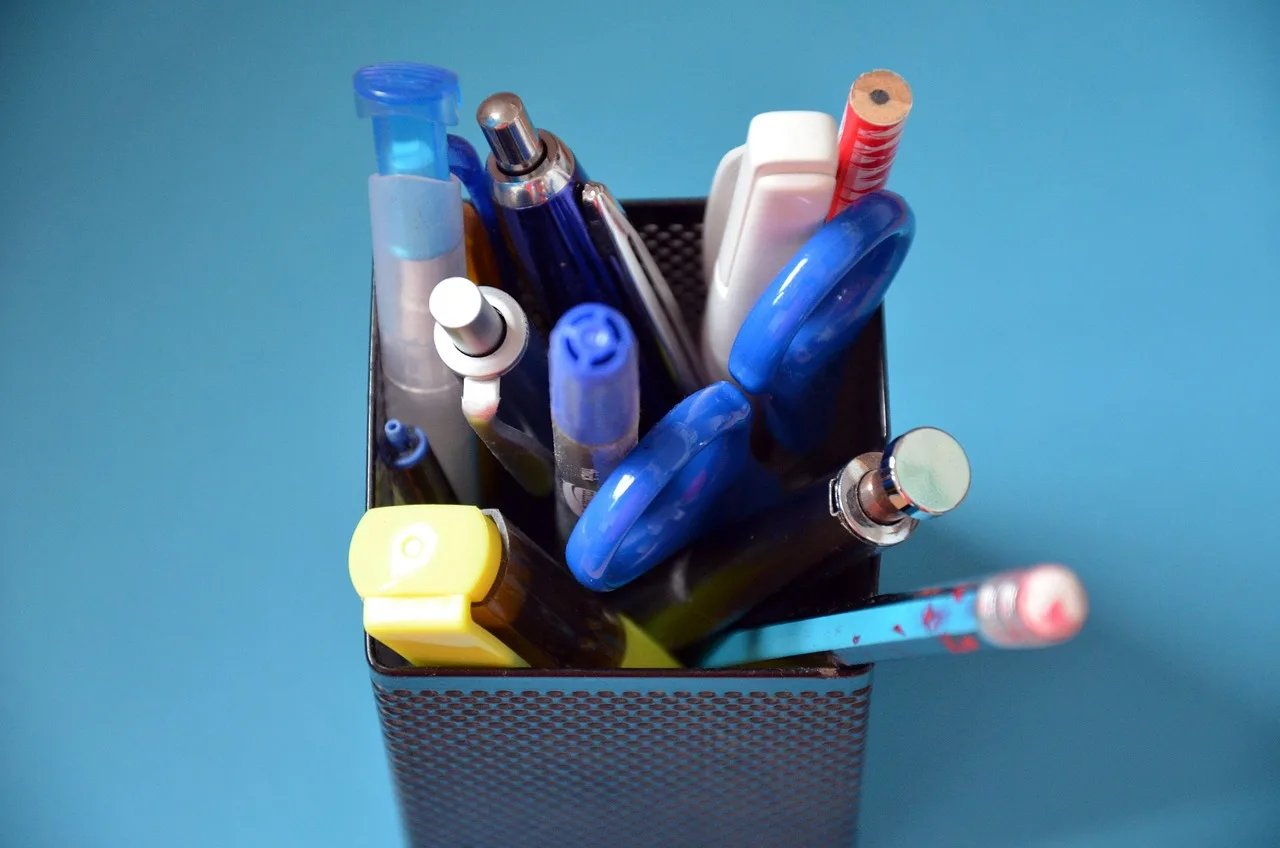 pen box, pencils, scissors, ballpoint pen, highlighter, pencil, office, marker, stationery, office supplies, office accessories, schreiber, writing tool, chaos